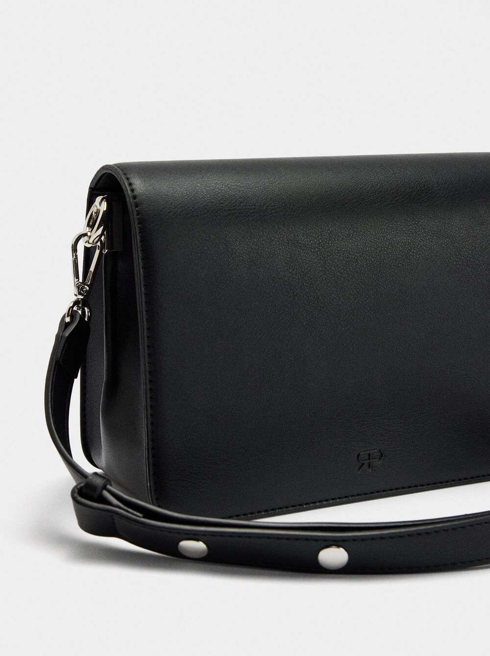 Plain crossbody bag with flap