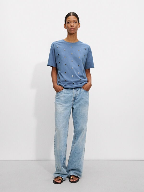 T-shirt with studs