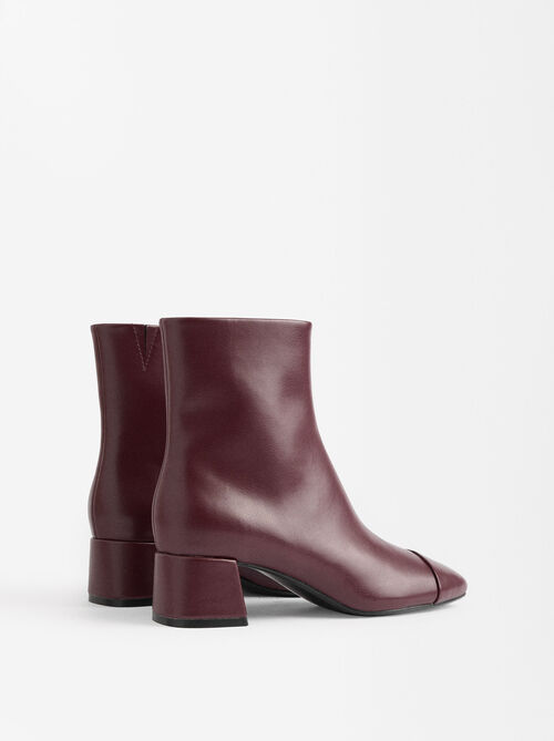 Plain heeled ankle boots