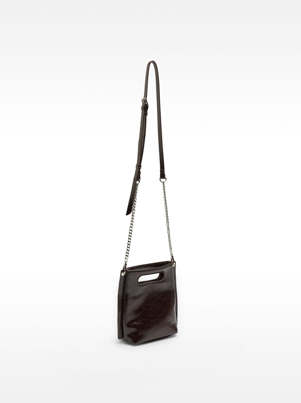 Tote bag with cracked effect