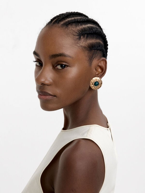 Round earrings with colour detail