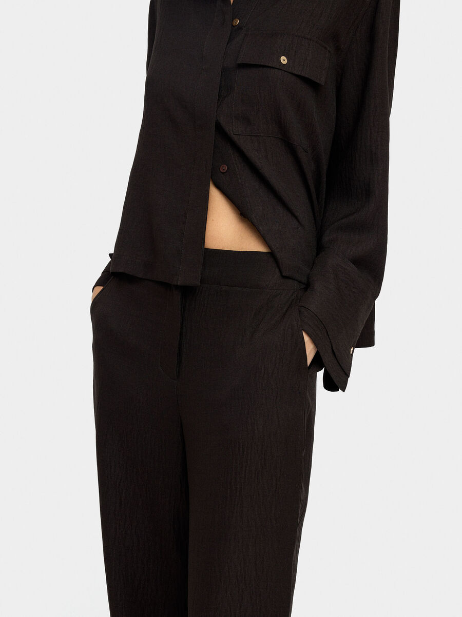 Wrinkled effect flowy pants