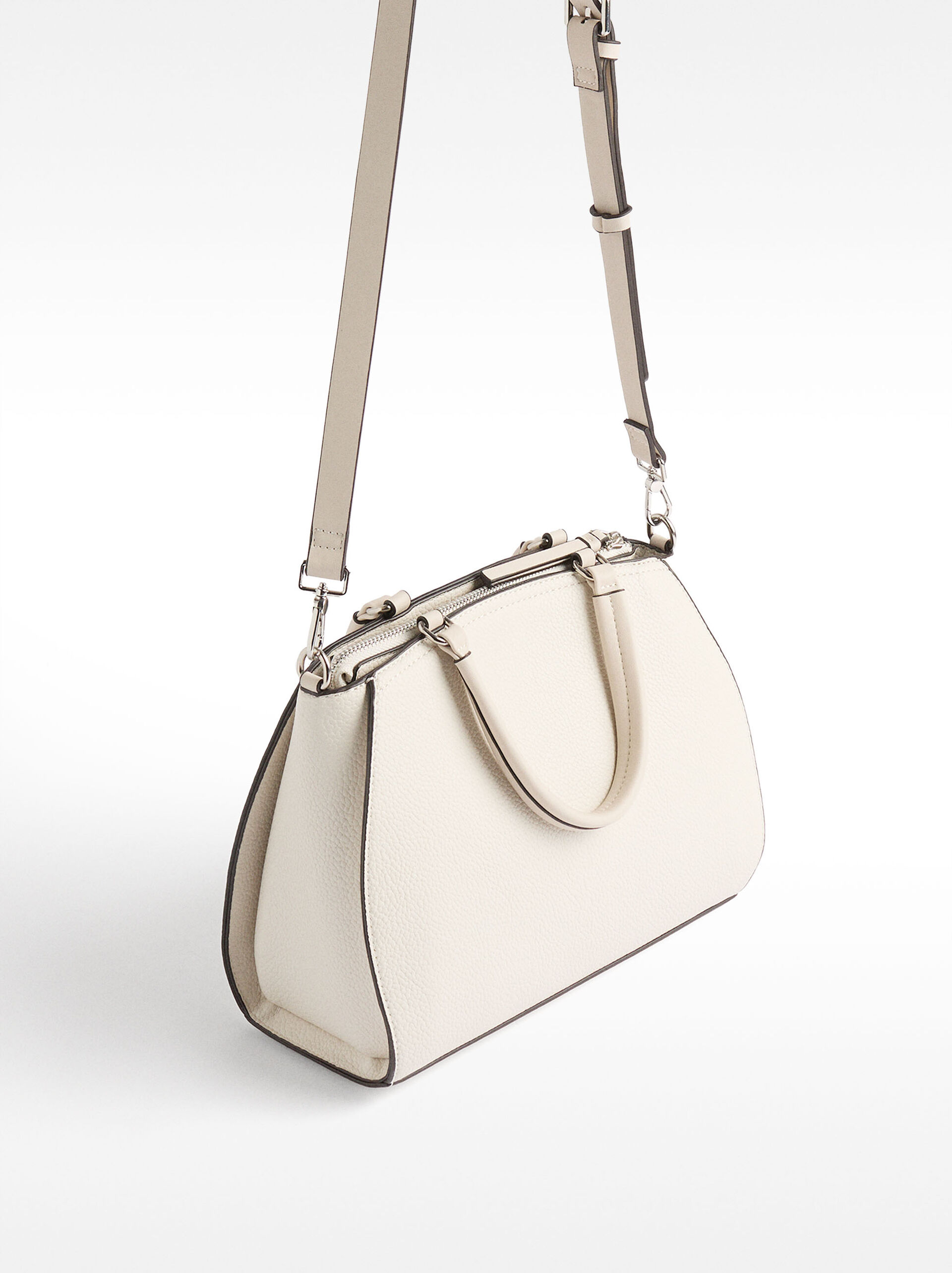 Tote bag with texture and crossbody strap image number 2.0