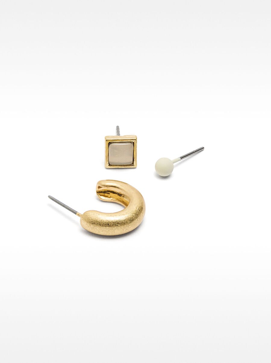 Gold earring set