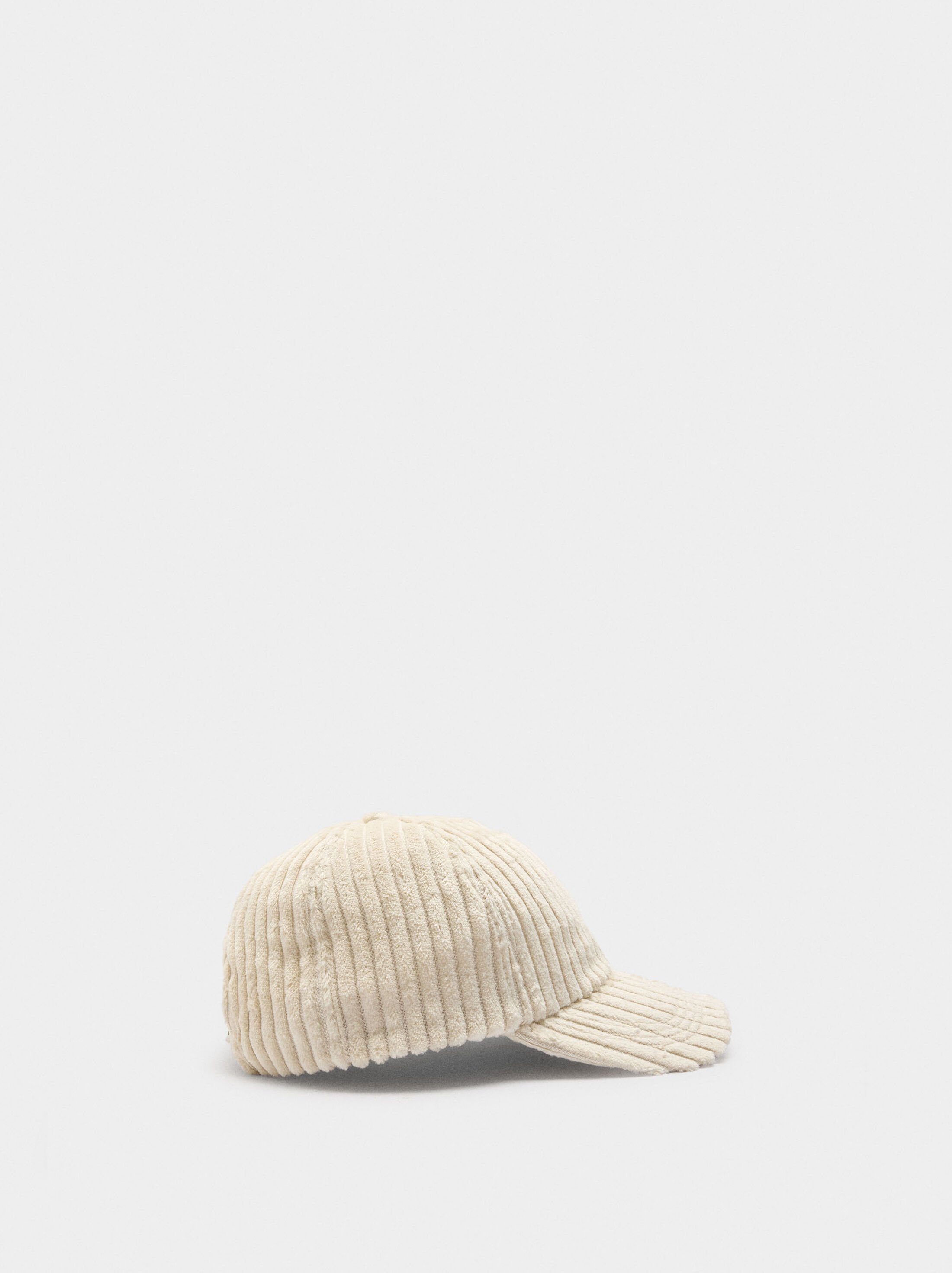 Gorra acanalat de vellut image number 0.0