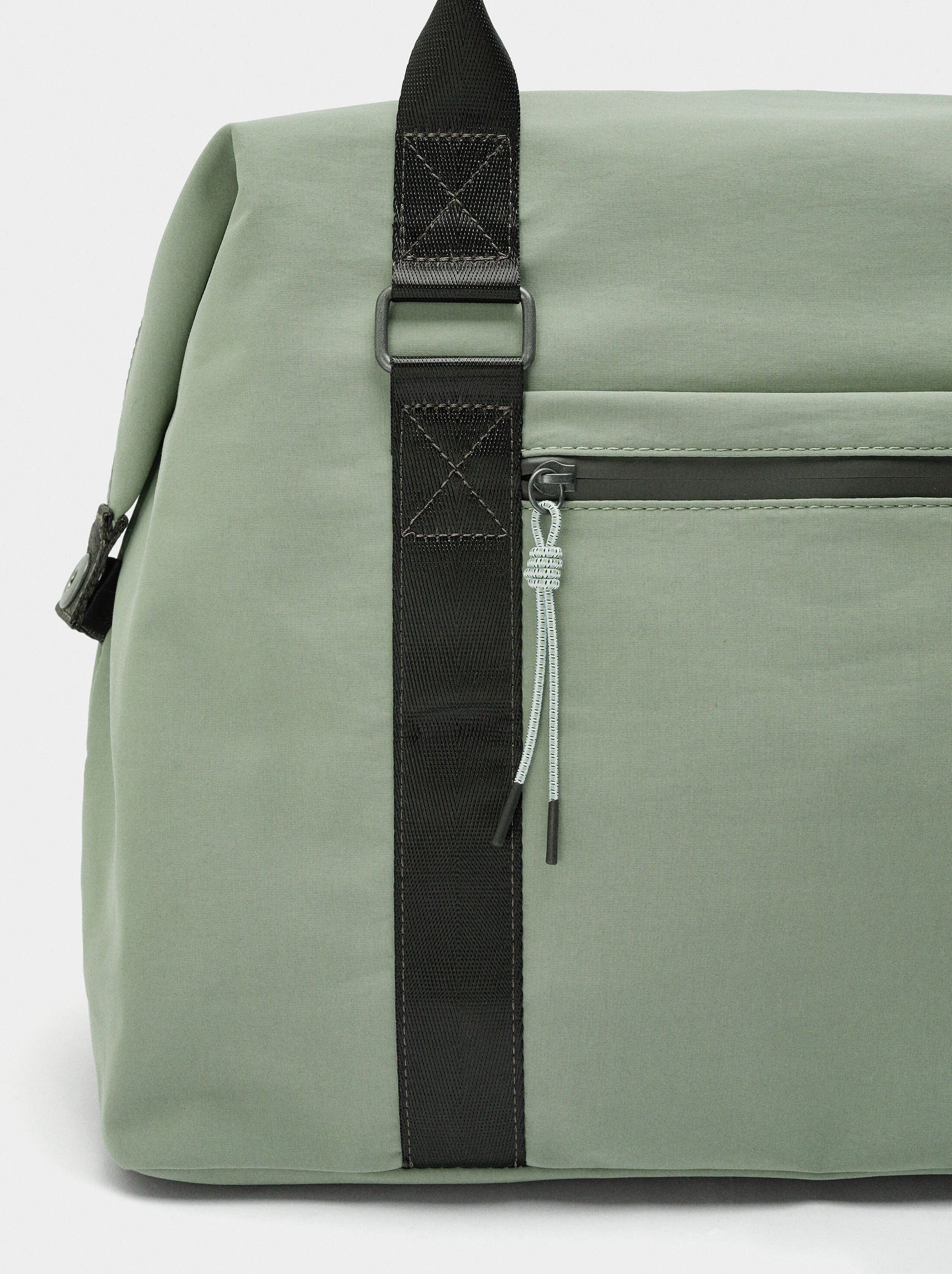 Nylon weekend bag image number 1.0