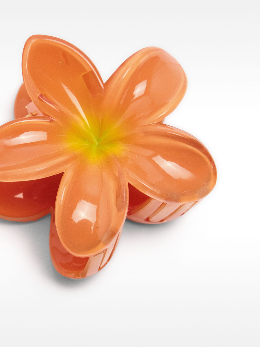 Flower hair claw