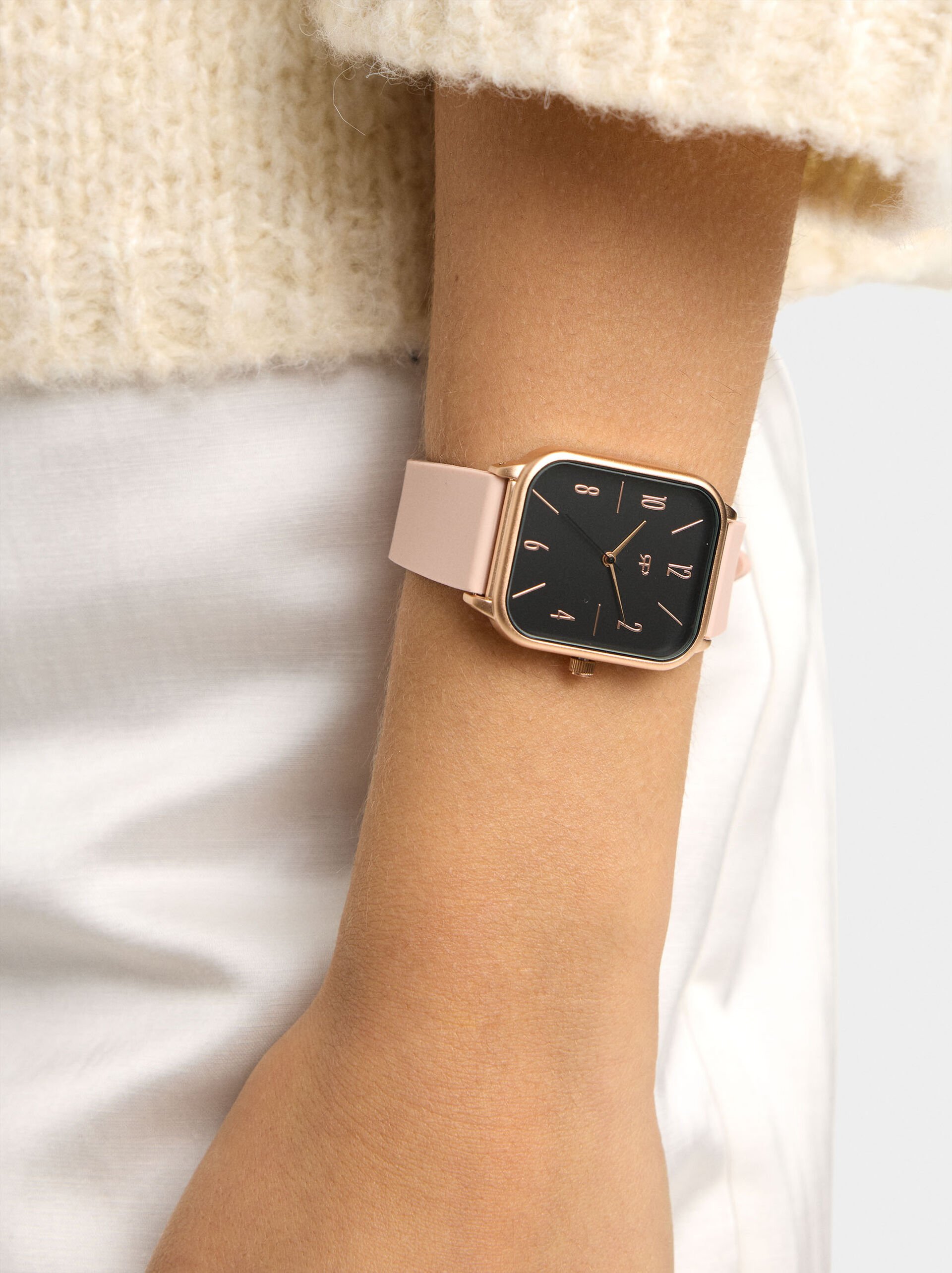 Watch with silicone strap image number 1.0