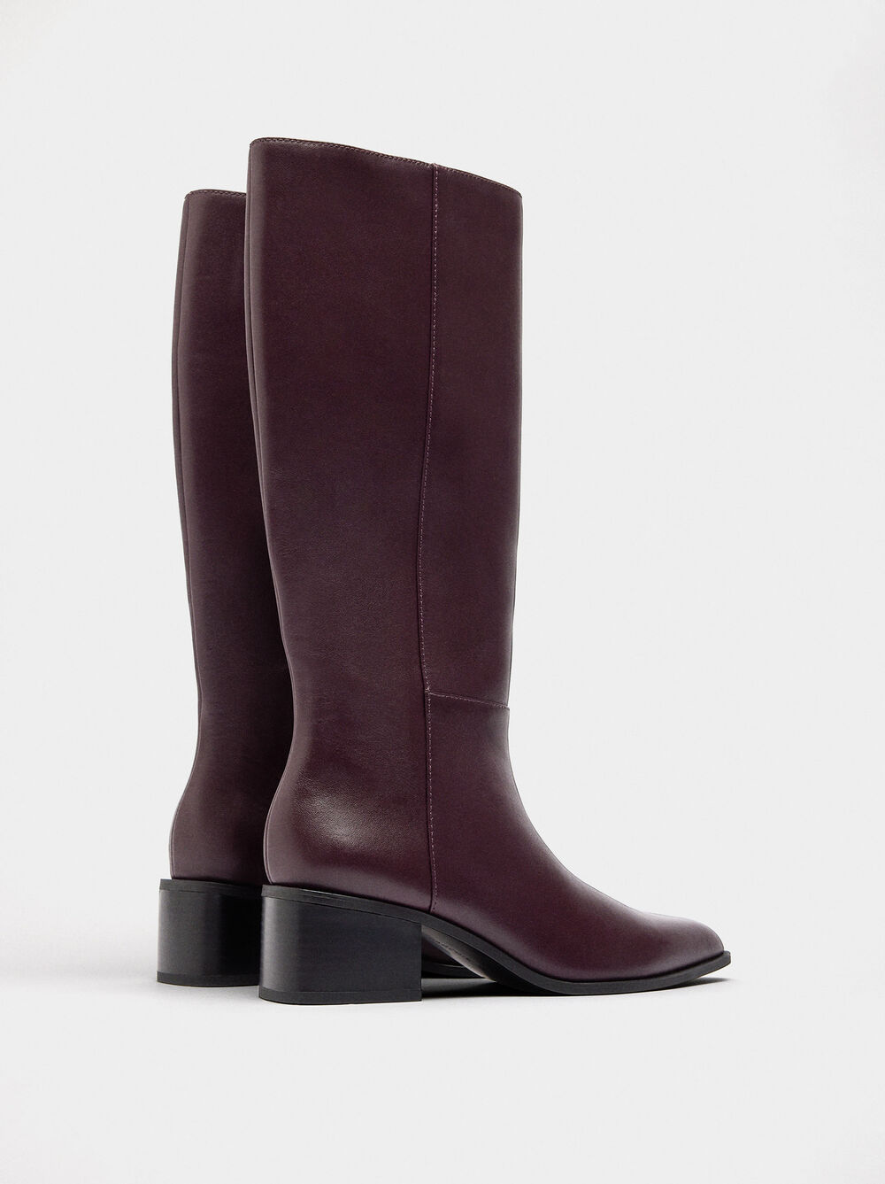 Leather boots with wide heel