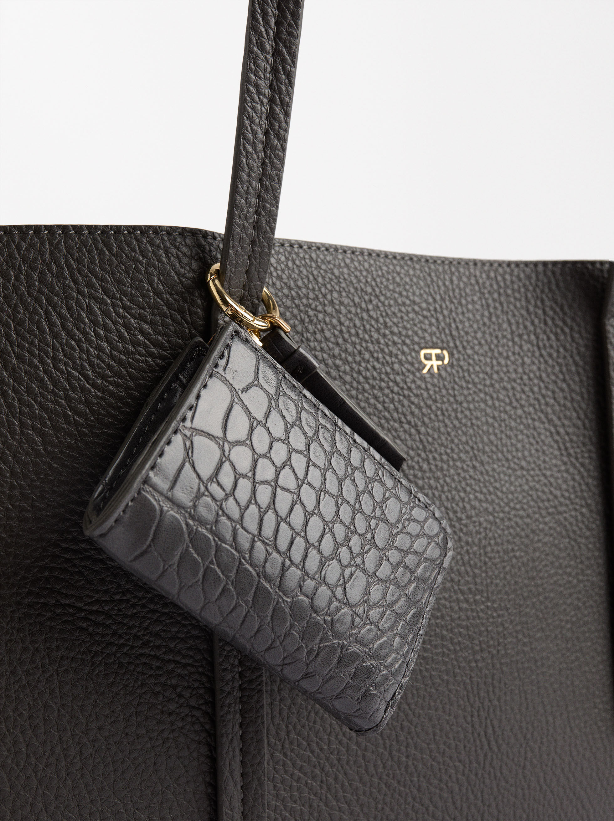 Shopper Bag With Pendant Black Parfois