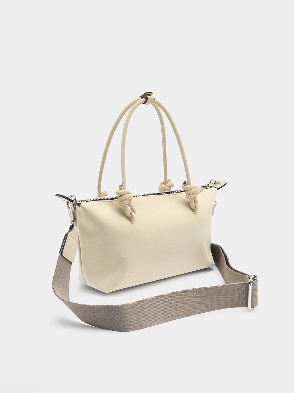 Tote bag with soft texture with S pendant