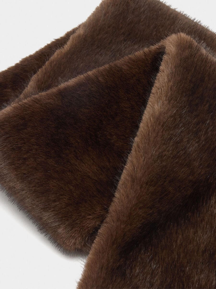 Estola de efecto pelo