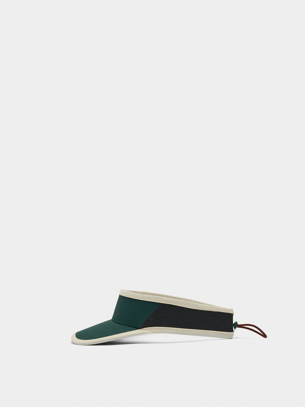 Nylon visor with contrast piping