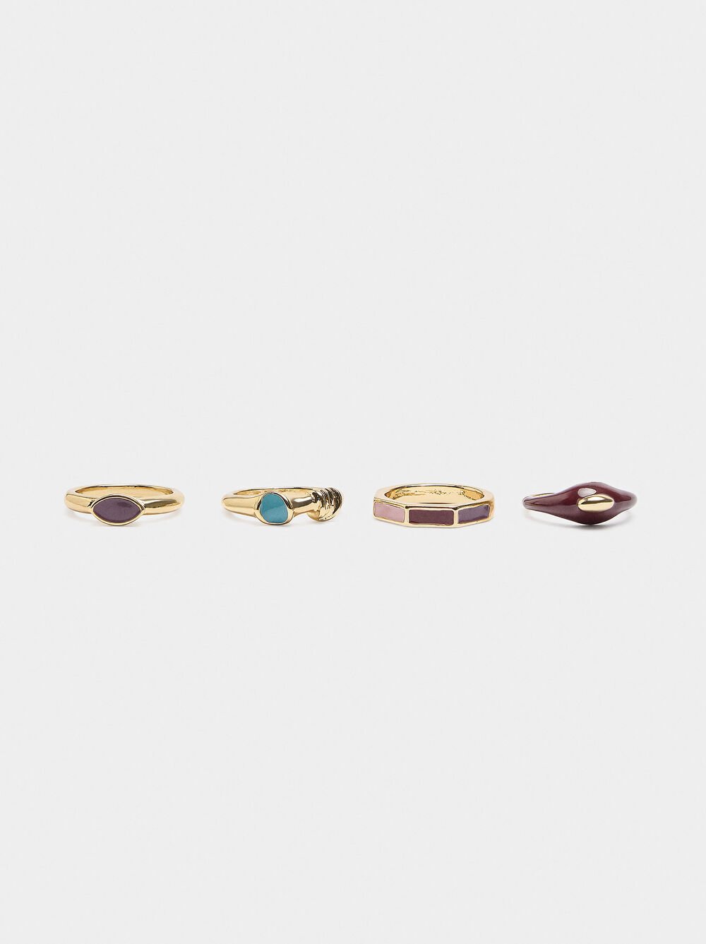Set of rings with enamel 