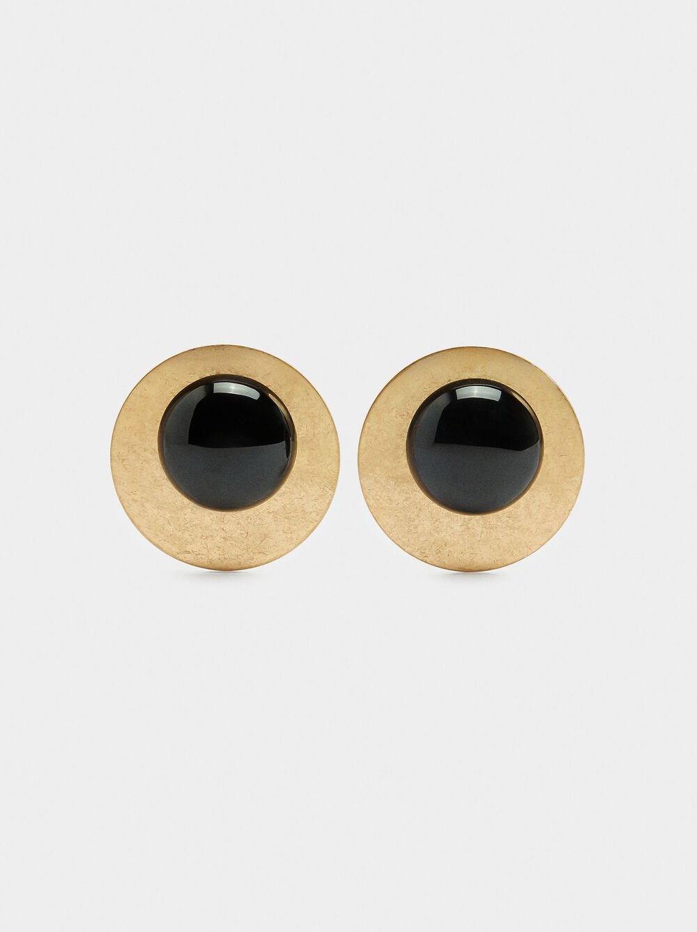 Round earrings with resin