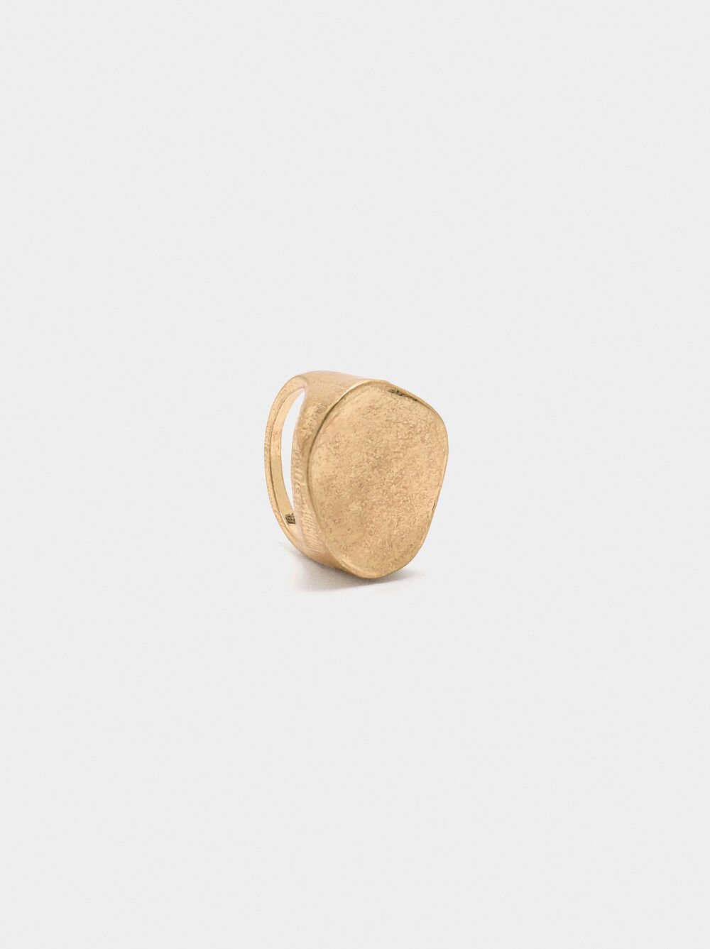 Round ring