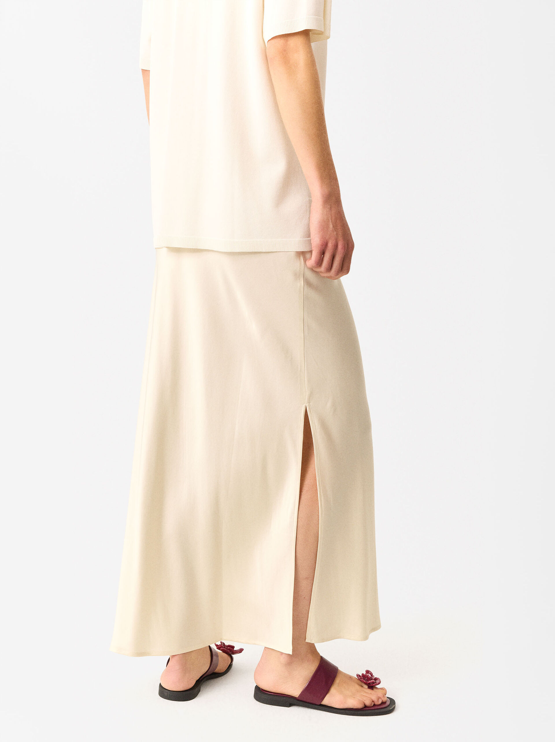 Midi Skirt With Elastic Waistband image number 4.0