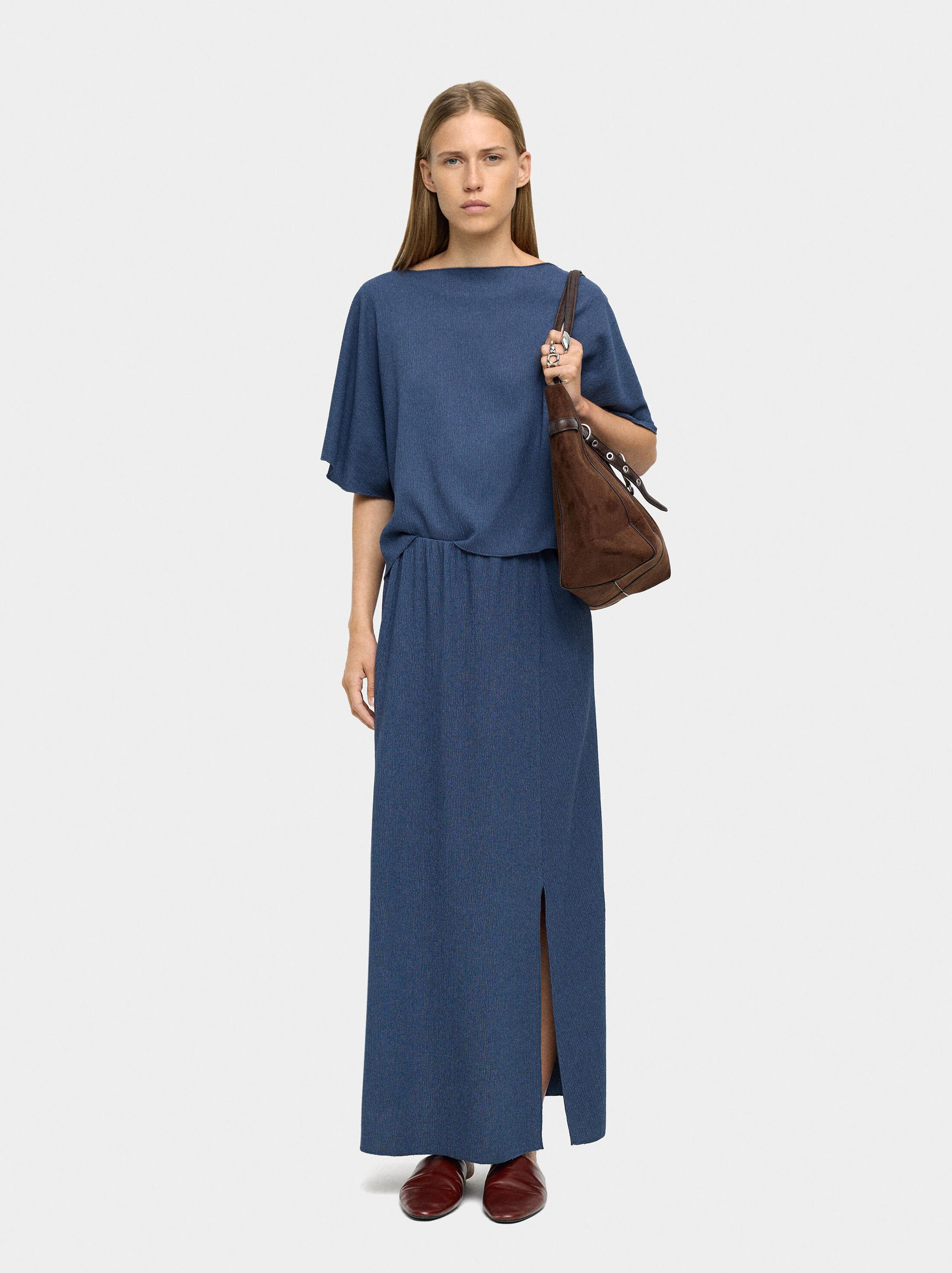 Long skirt with crinkled effect image number 2.0