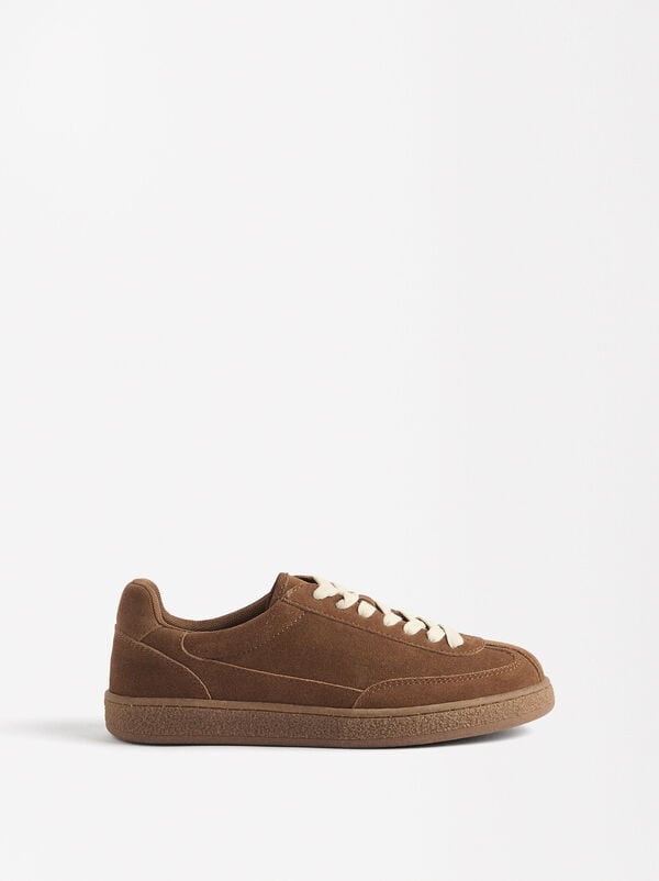 Retro leather sneakers