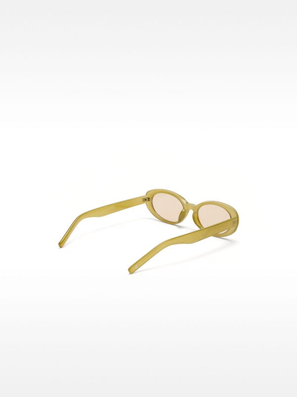 Oval sunglasses