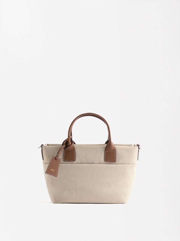 Tote bag with soft texture