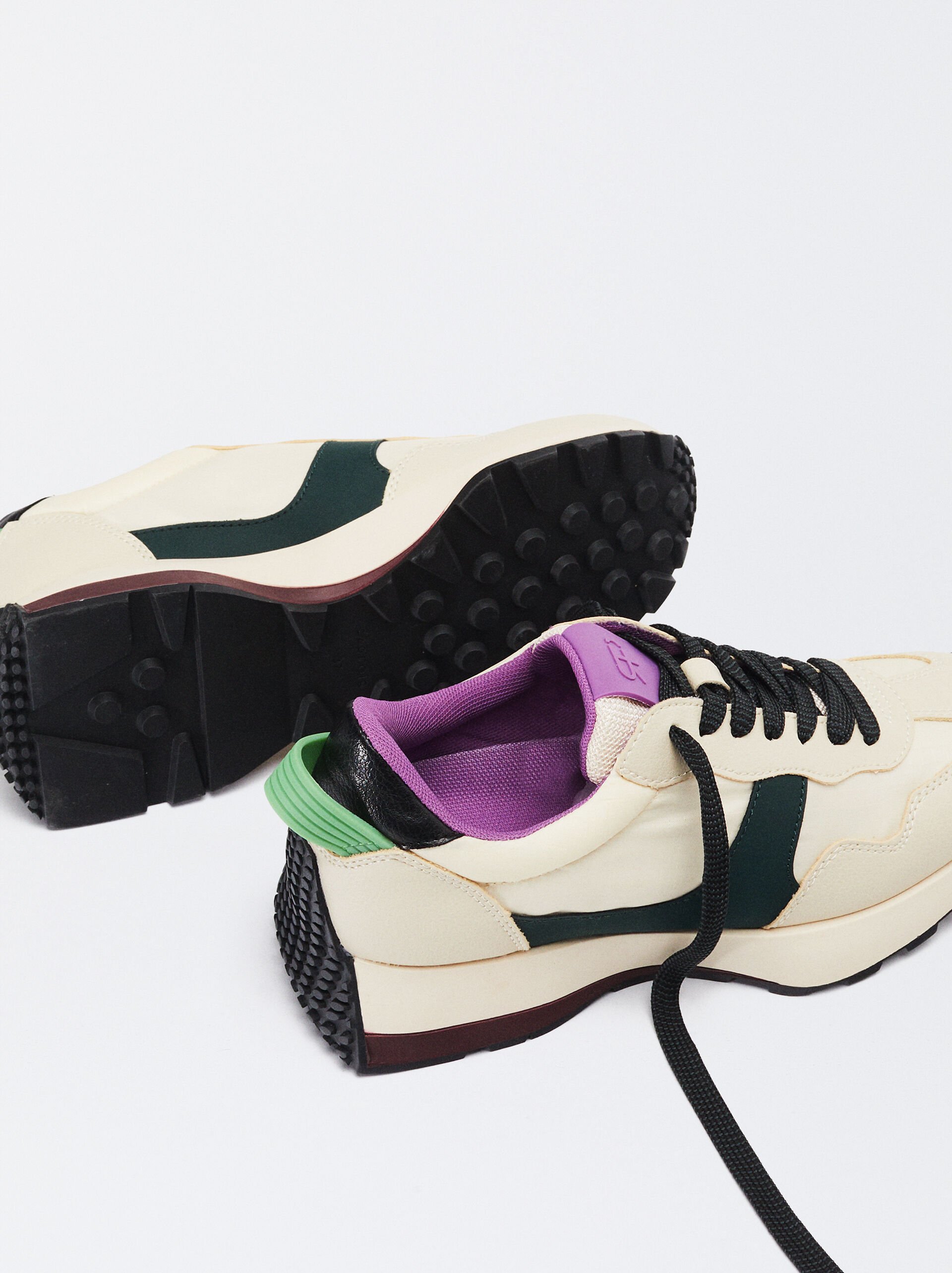 Contrast Trainers image number 4.0