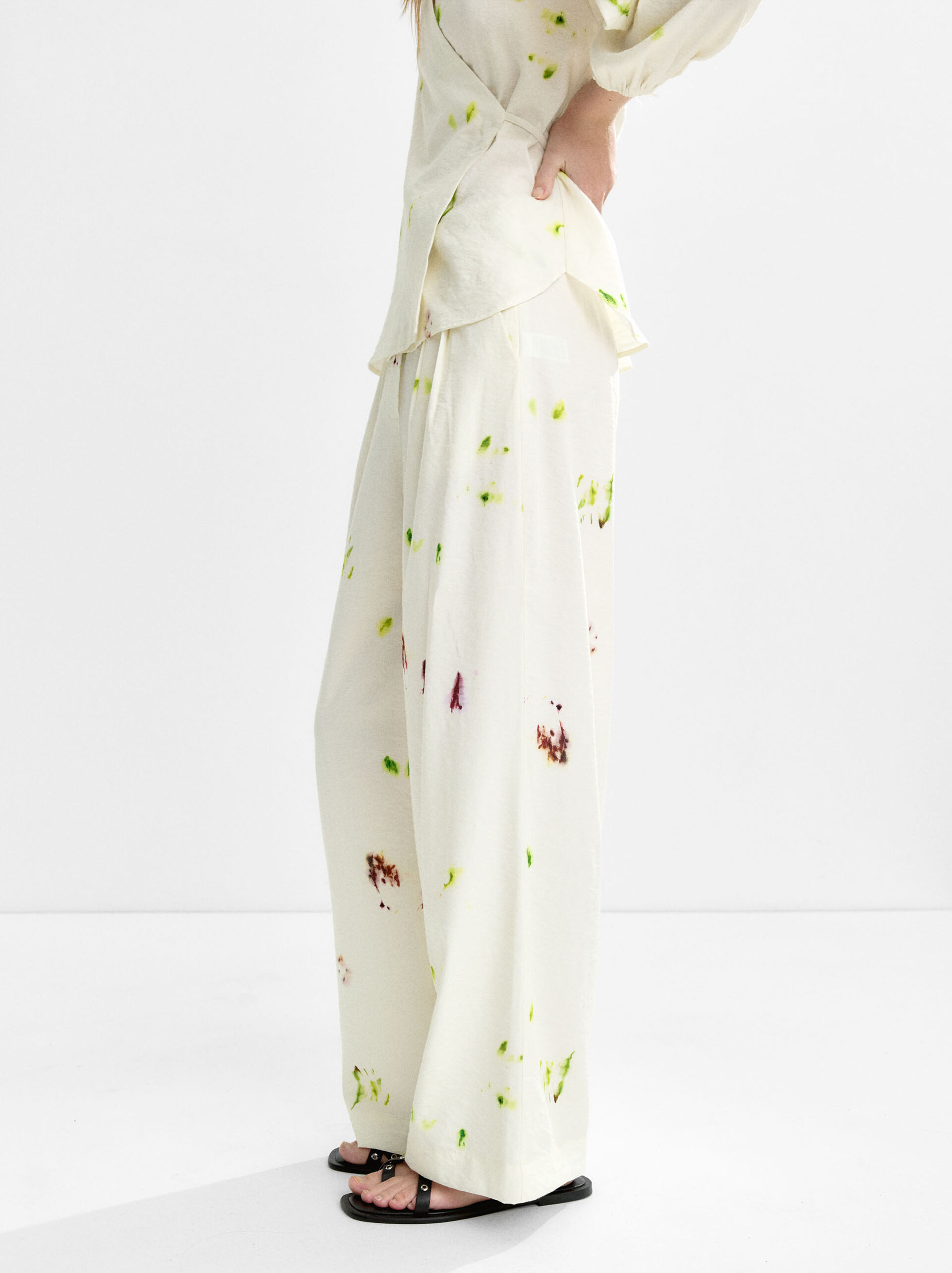 Printed straight-leg trousers image number 2.0