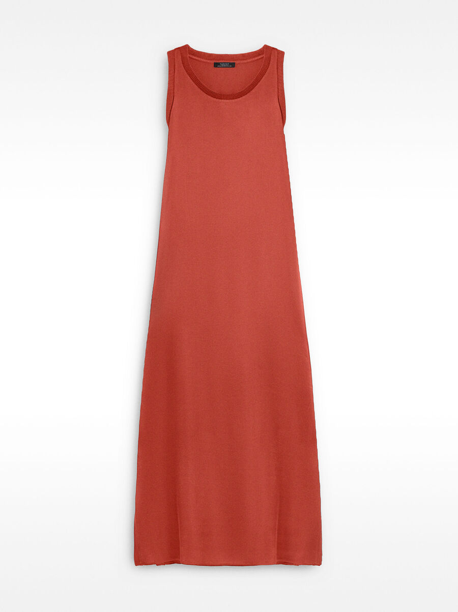 Vestido fluido liso