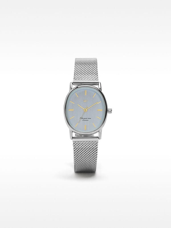 Oval watch with stainless steel mesh