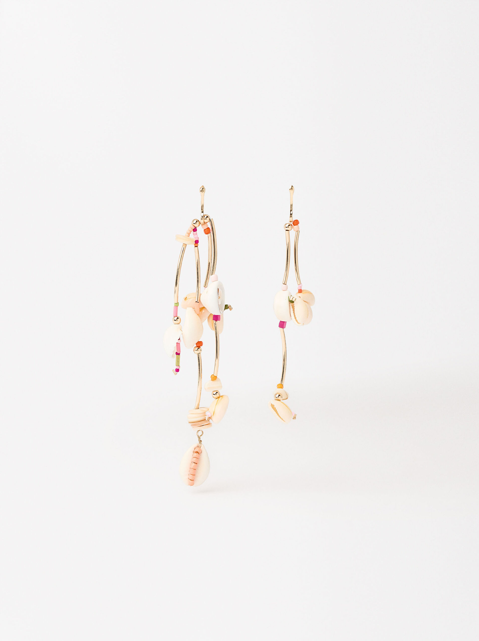 Long Earrings With Shells image number 0.0