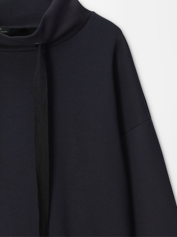 High-neck sweatshirt