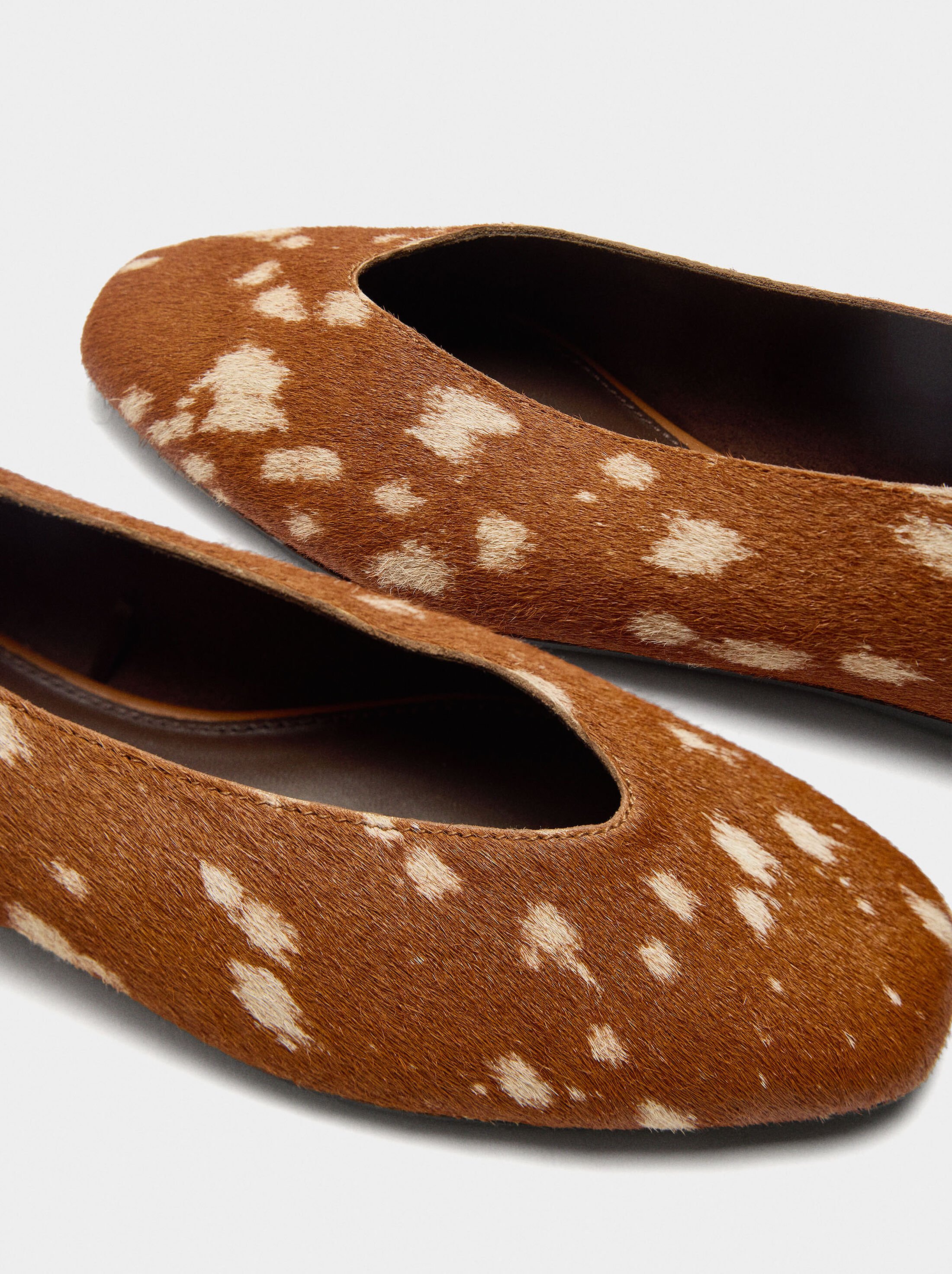 Animal print leather ballet flats image number 4.0