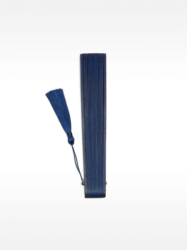 Bamboo perforated fan