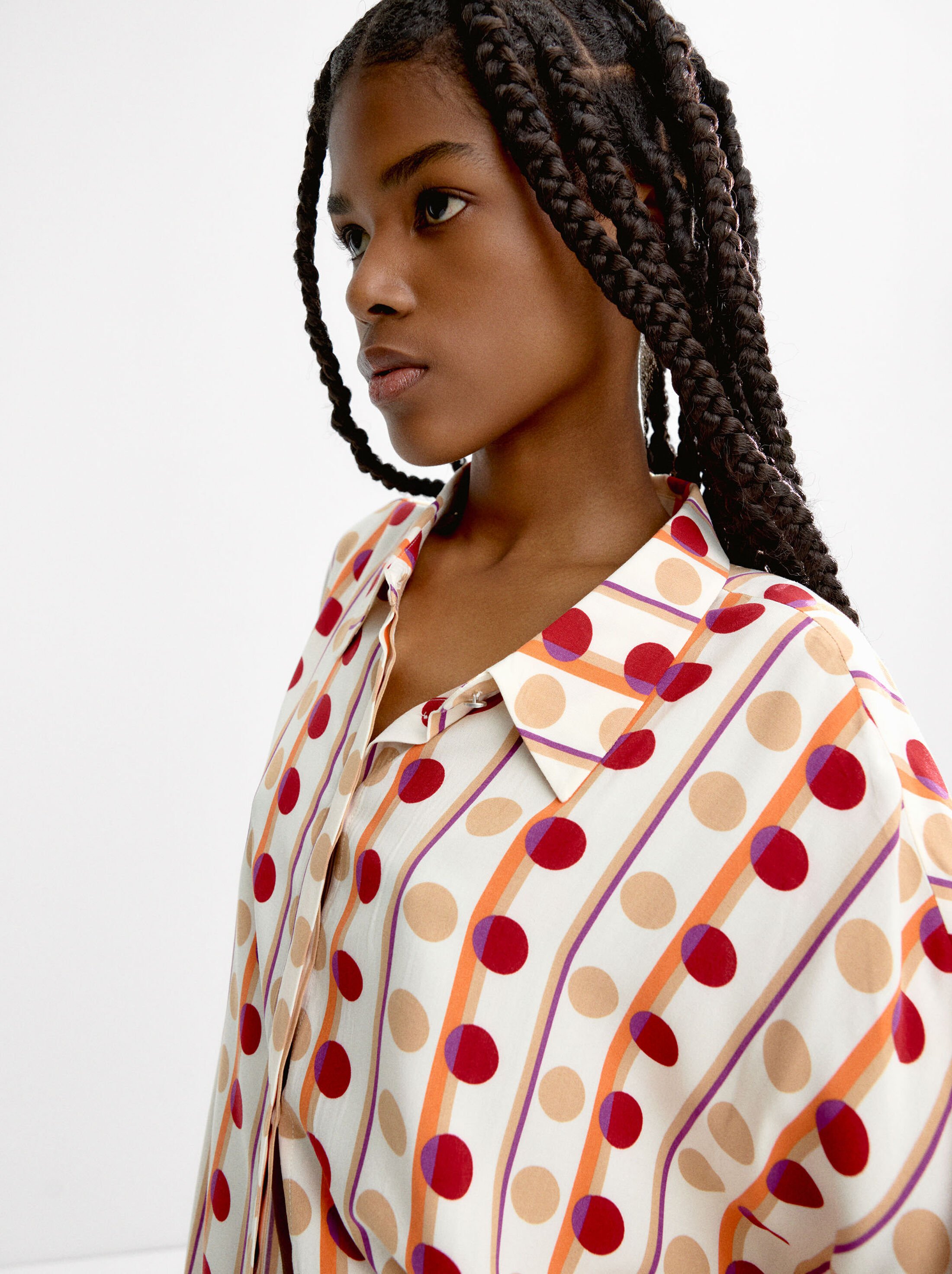 Camisa estampada de lunares image number 4.0