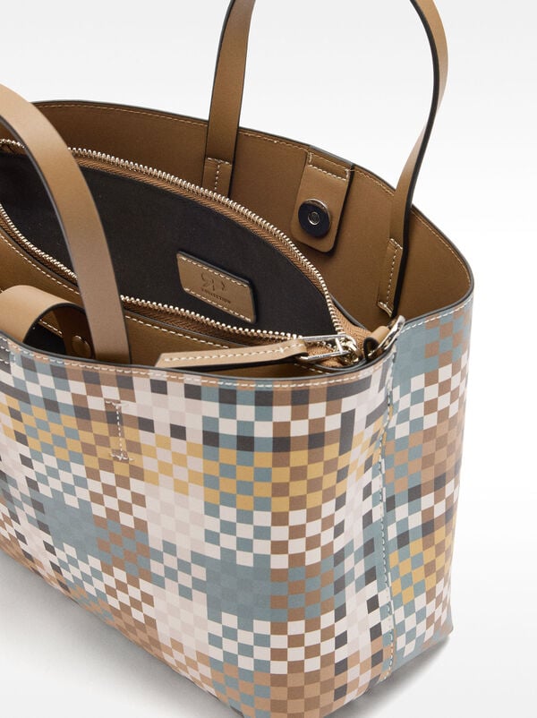 Checkered tote bag