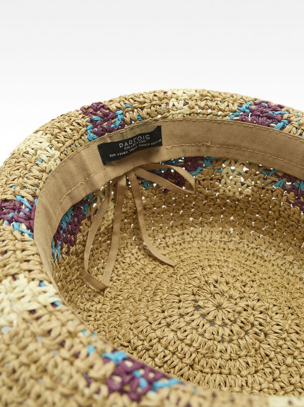 Bucket hat with straw effect