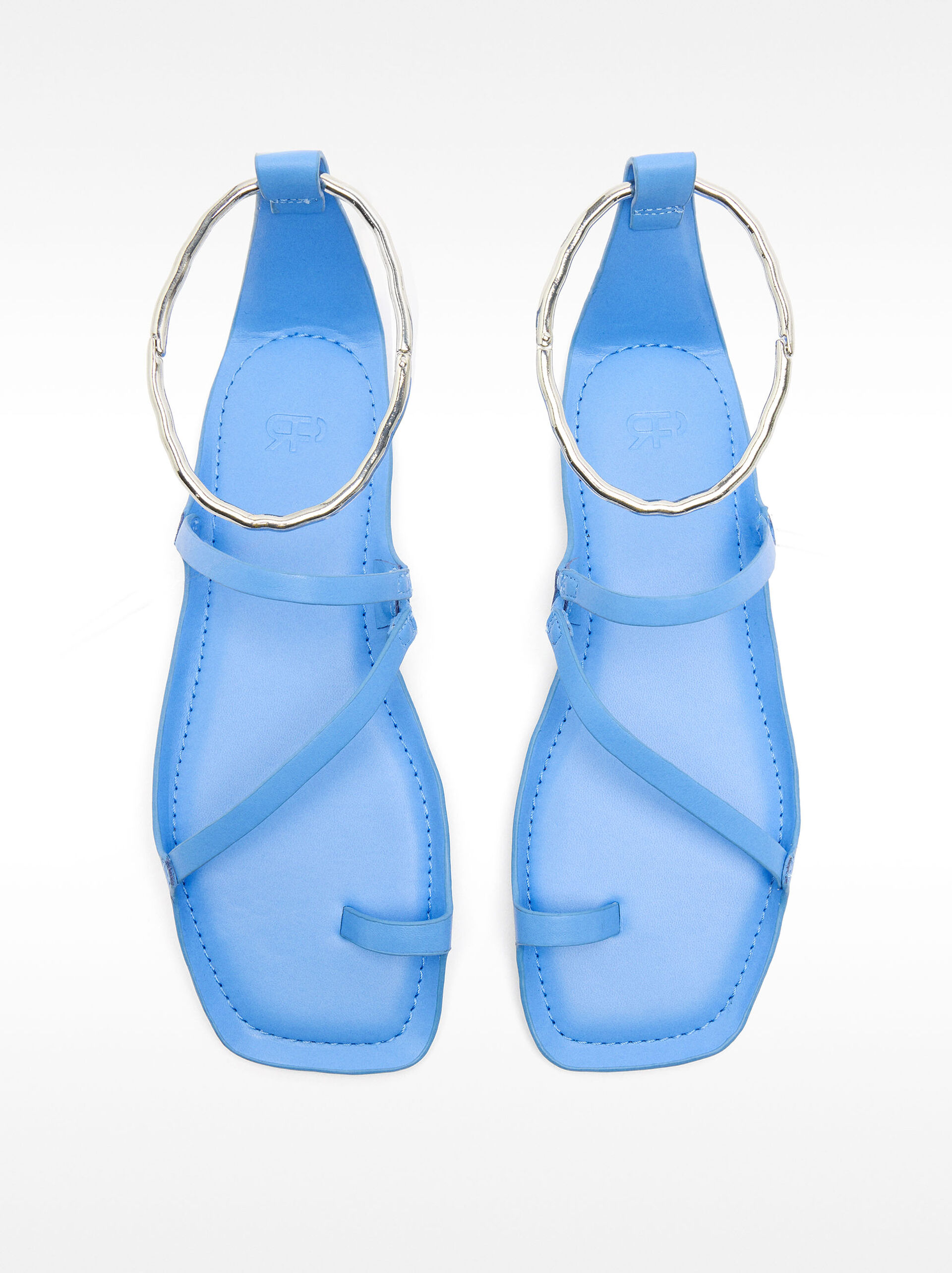 Flat leather sandals with metallic ring image number 2.0