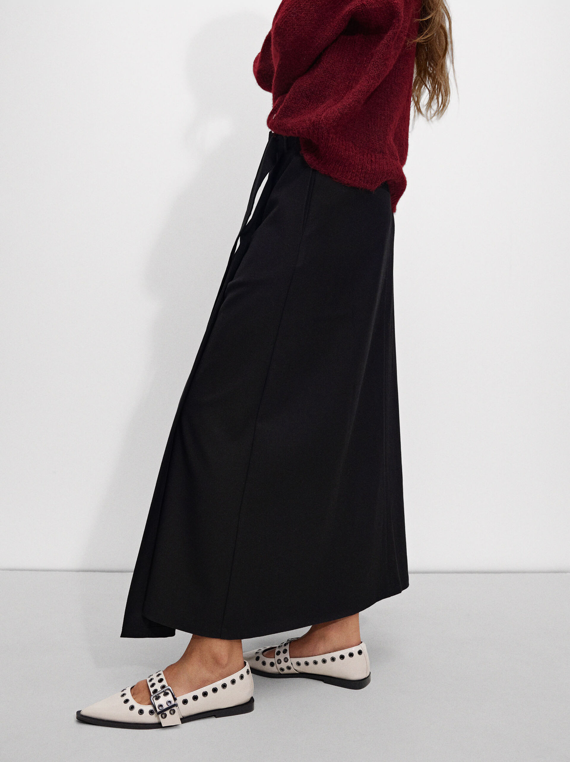 Long pleated skirt image number 2.0