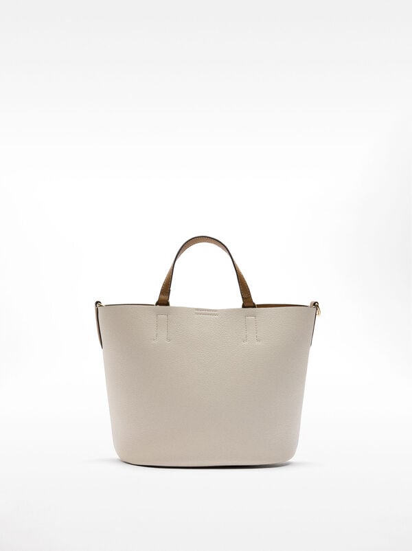 Tote bag with charm