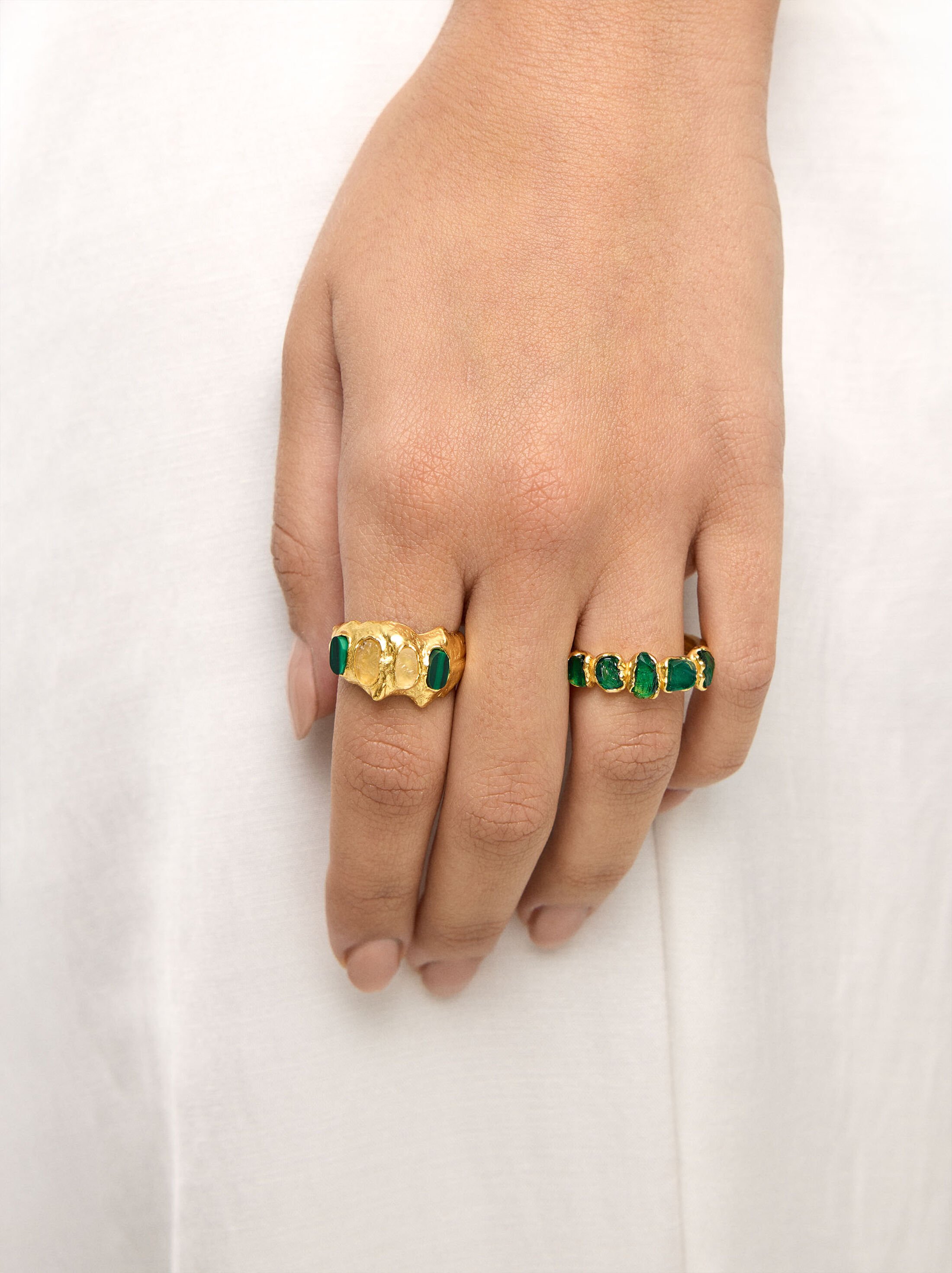 Irregular ring with stones image number 1.0