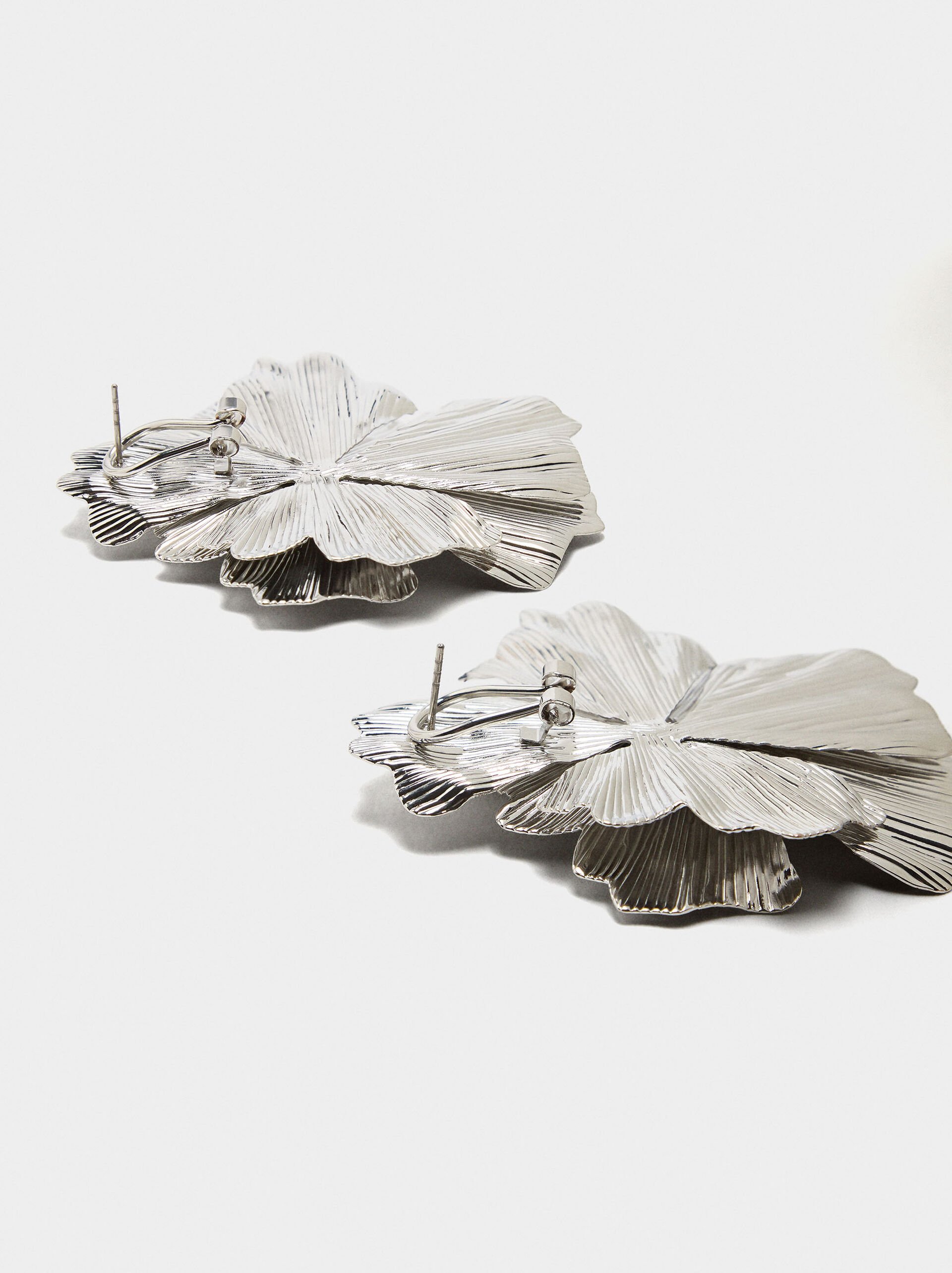 Maxi double flower earrings with enamel image number 3.0