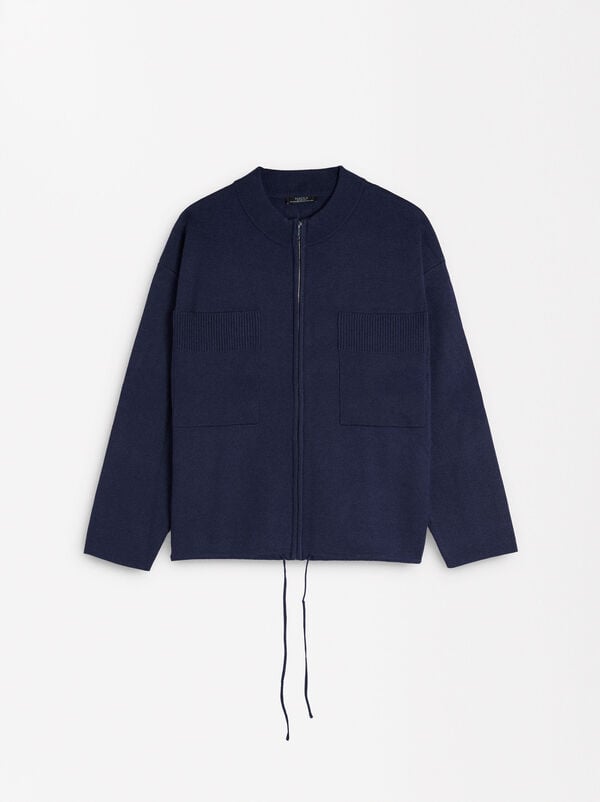 Knit cardigan with pockets