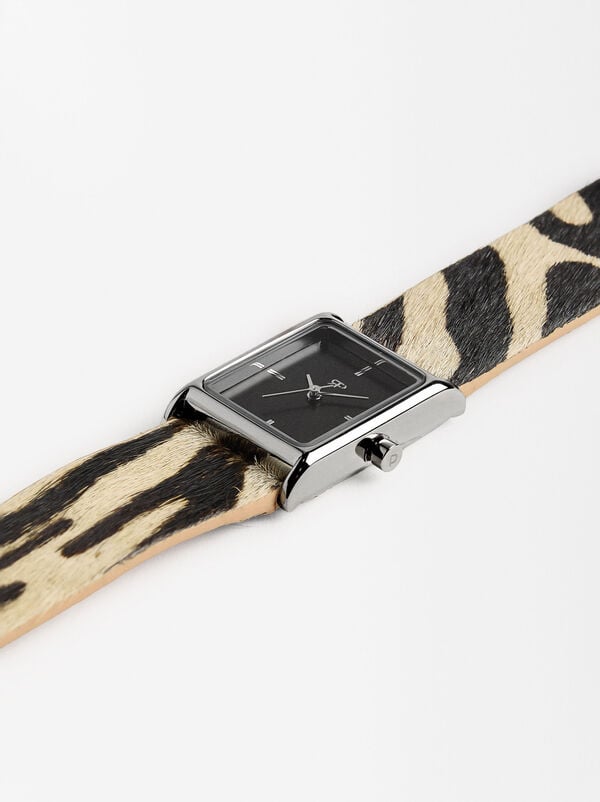 Leather strap watch