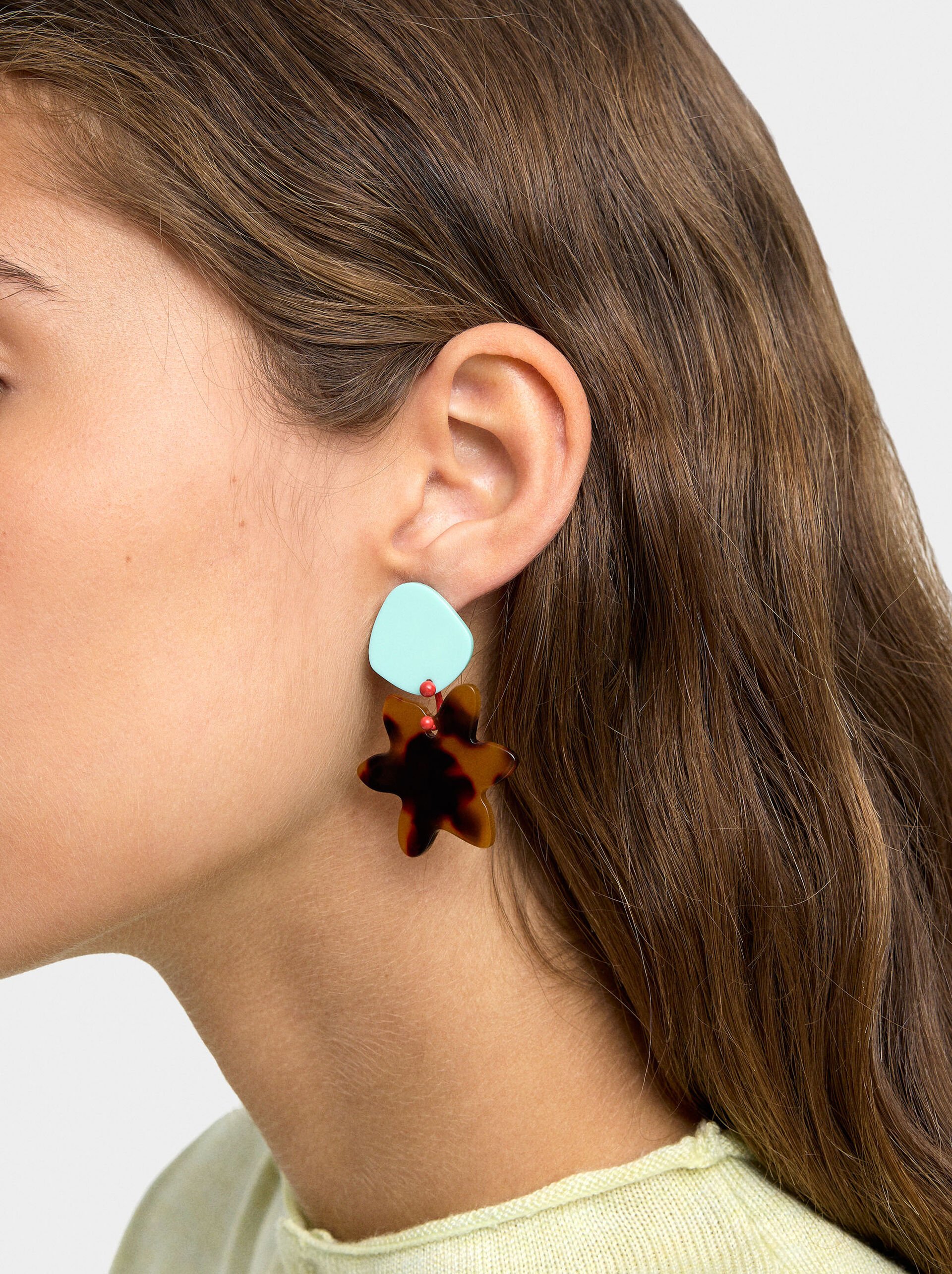 Star earrings with tortoiseshell effect image number 1.0