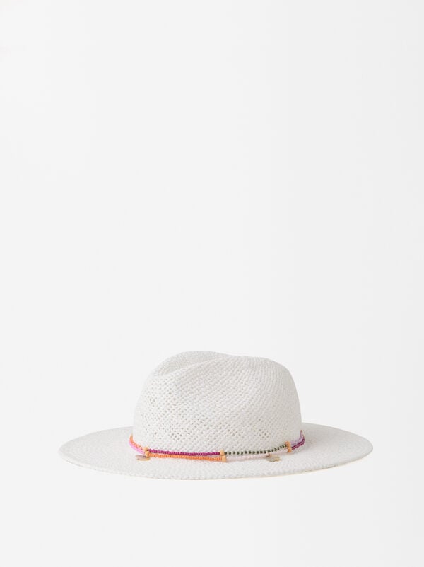Straw-effect hat