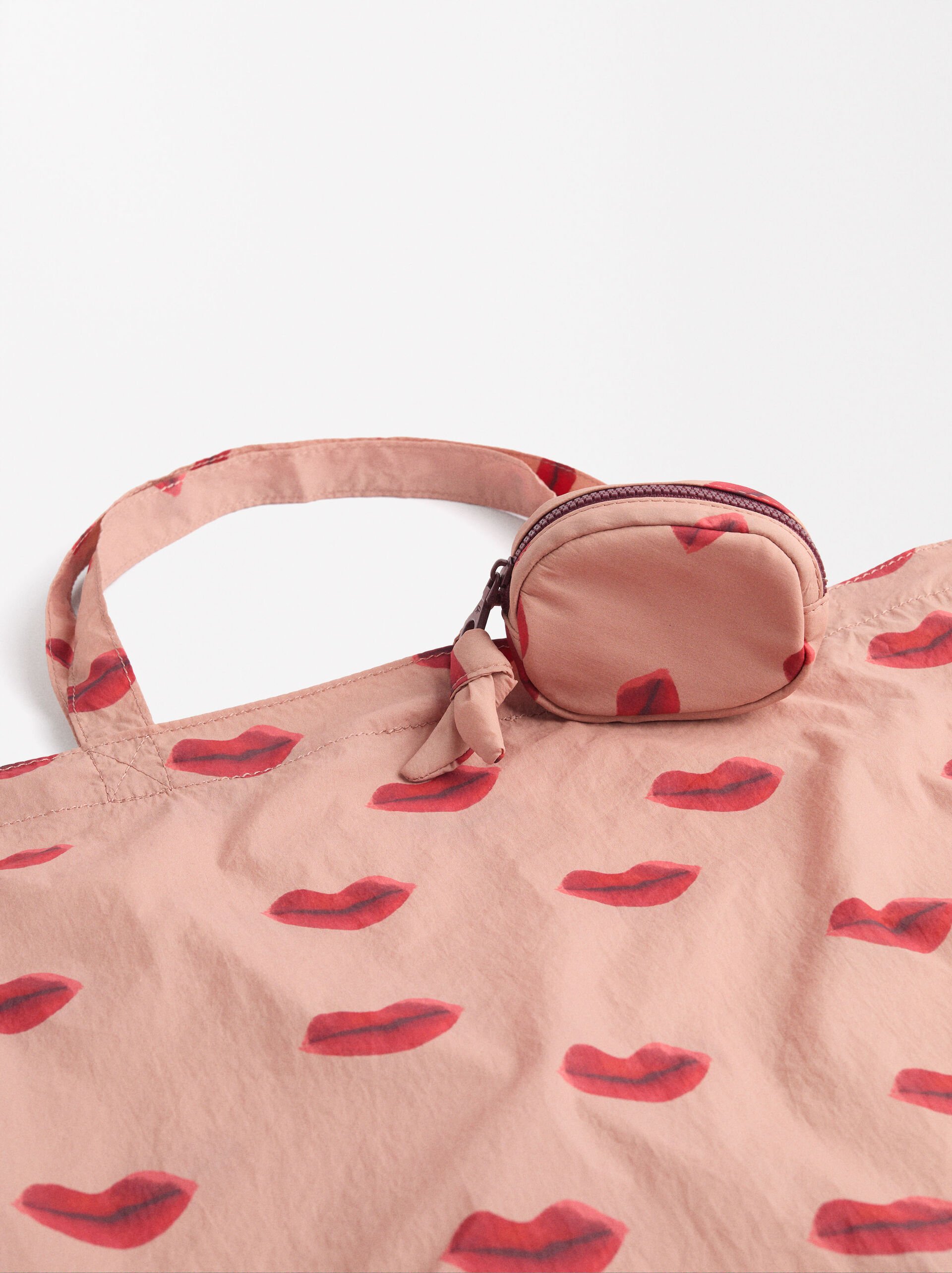Printed nylon multi-purpose bag image number 2.0