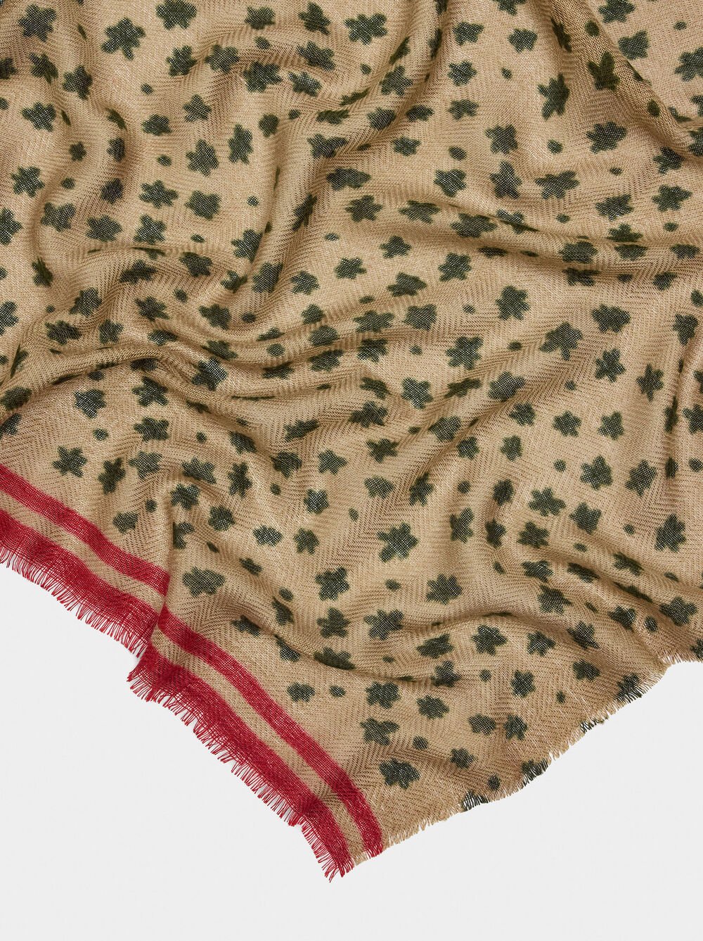 Scarf printed with wool