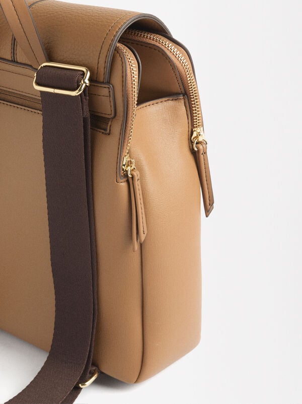 Backpack with flap closure
