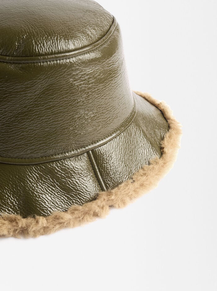 Waterproof patent bucket hat