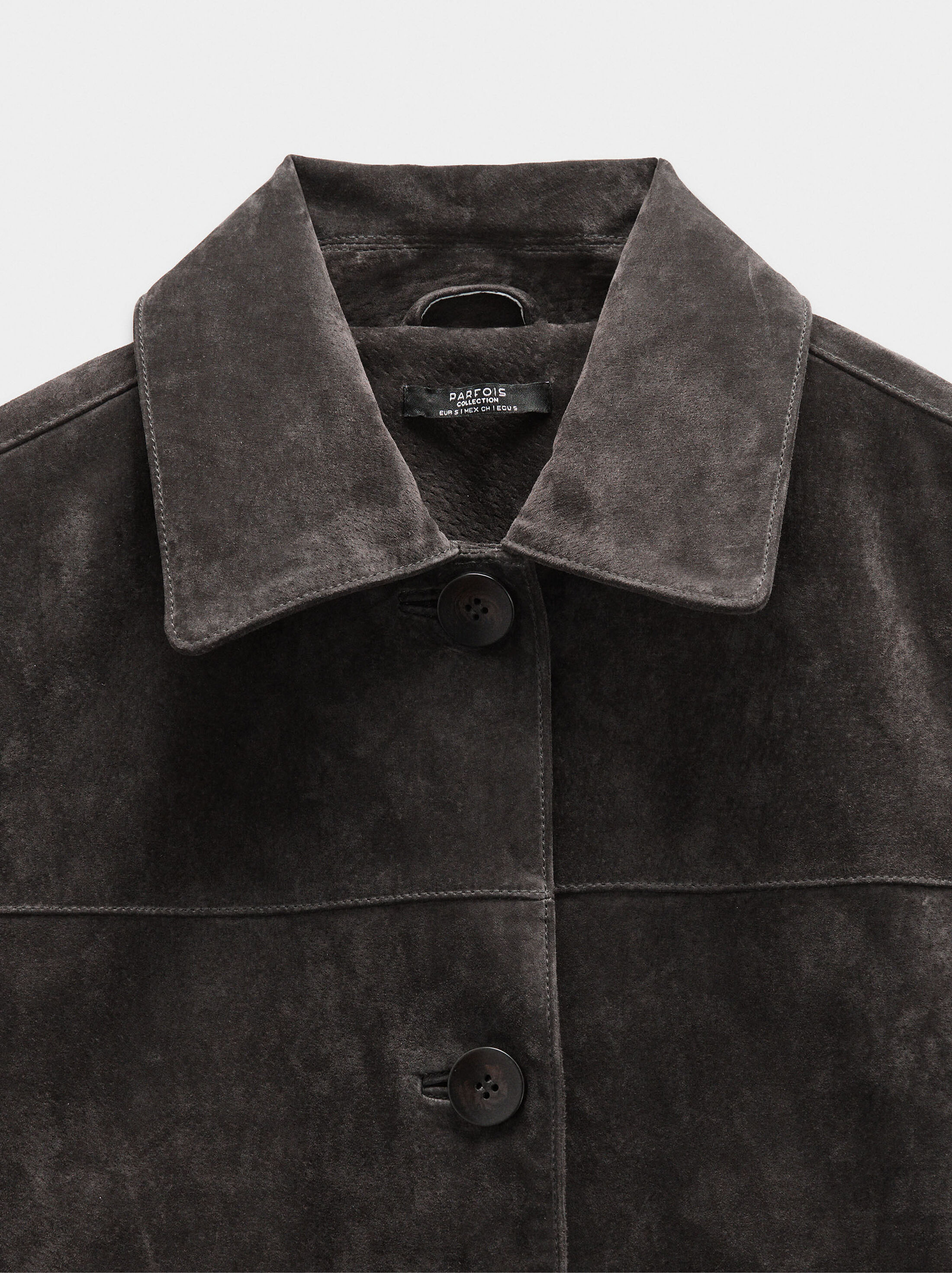 Jaqueta de pell amb botons image number 6.0